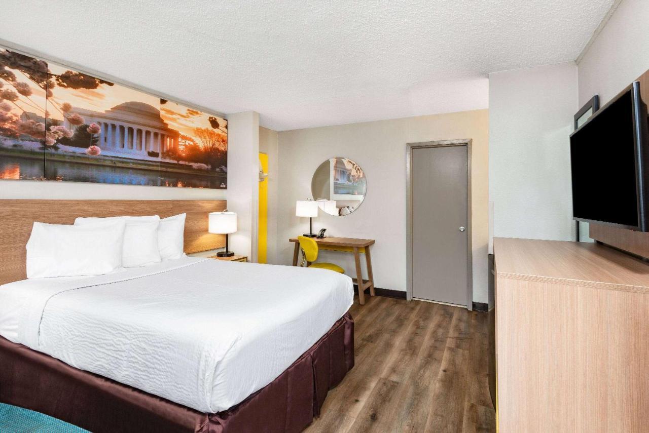 Days Inn By Wyndham Charlottesville/University Area Экстерьер фото