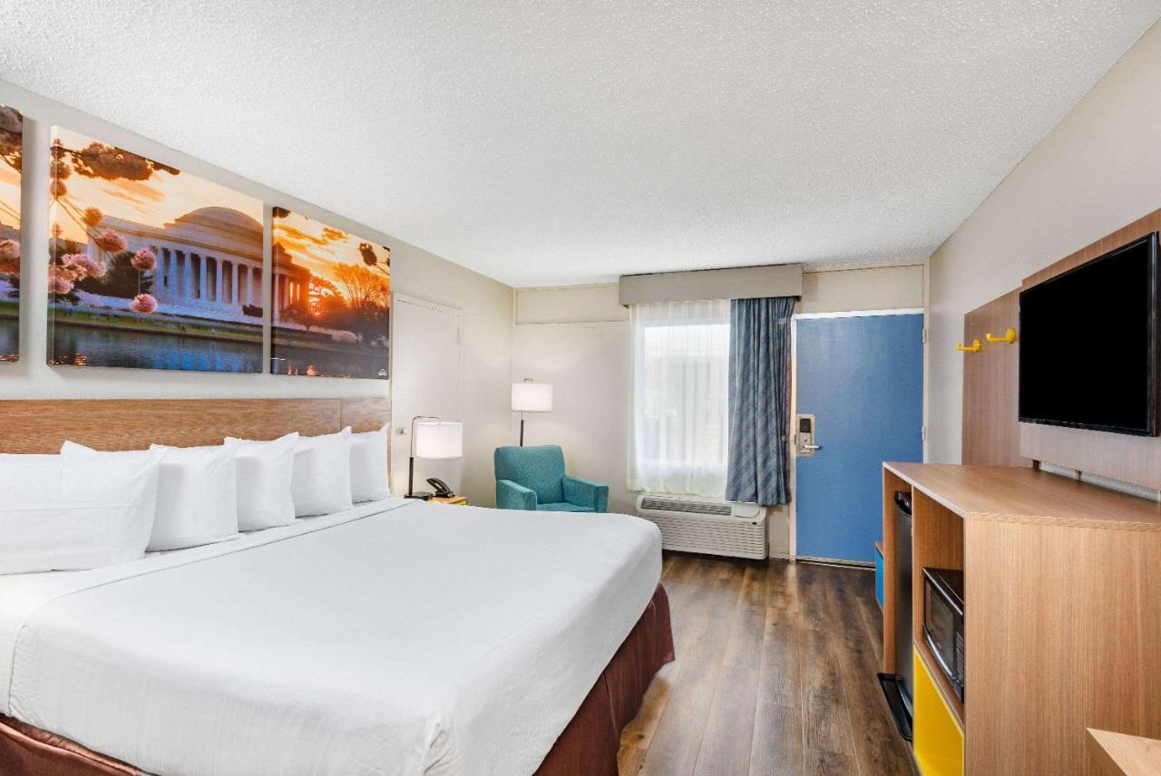 Days Inn By Wyndham Charlottesville/University Area Экстерьер фото