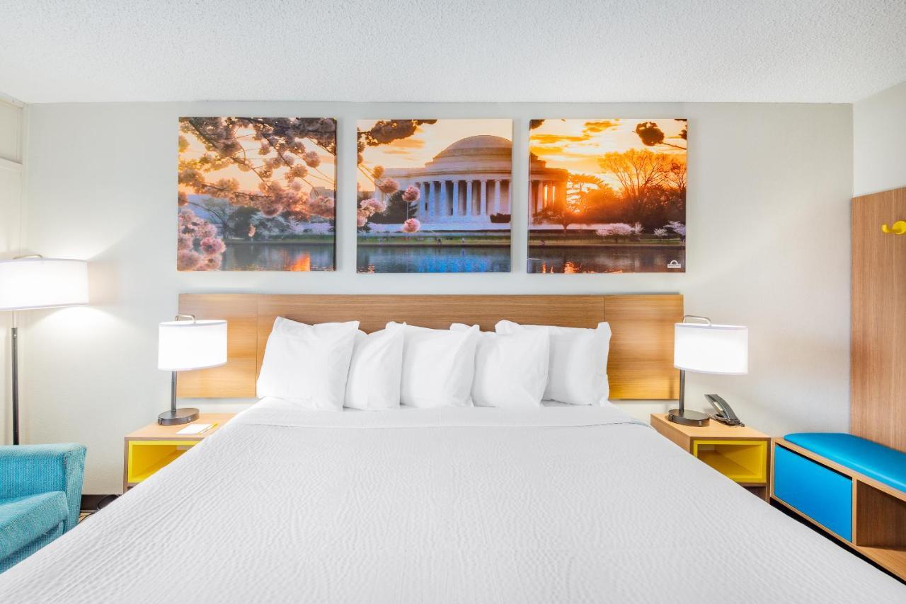 Days Inn By Wyndham Charlottesville/University Area Экстерьер фото