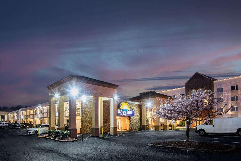 Days Inn By Wyndham Charlottesville/University Area Экстерьер фото